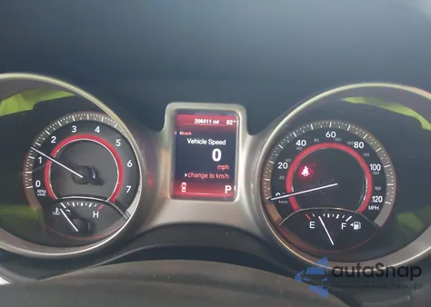 2013 Dodge Journey Sxt z USA, uszkodzony, nr VIN 3C4PDDBG6DT725485